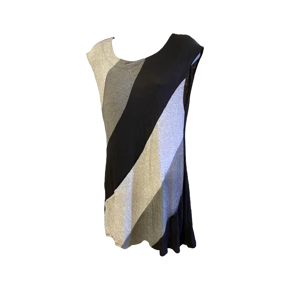 ⭐️ 3 for $10 ⭐️ Sleeveless Color Block Round Neck Tunic Top, Size Unknown